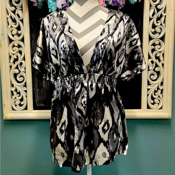 Apt. 9 Y2K Black and Silver V neck Baby doll top - Picture 1 of 8